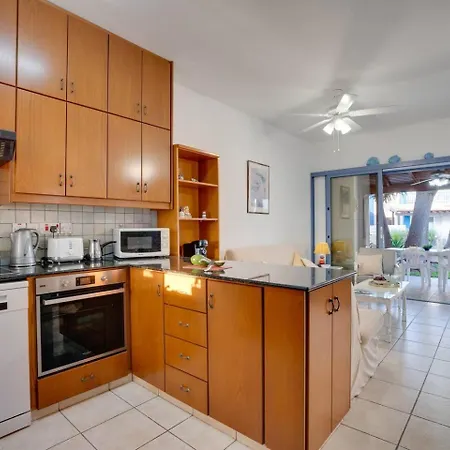 Ammos 20 Side Seaview * لارنكا