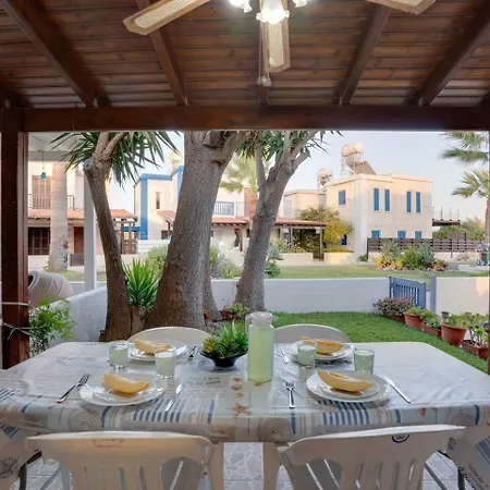 بيت للعطل Ammos 20 Side Seaview لارنكا